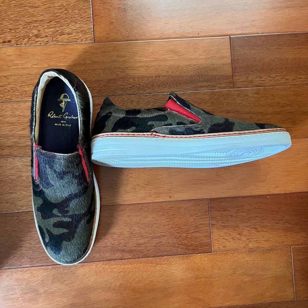 NWOT Robert Graham Camo Pony Hair Slip-on Sneakers